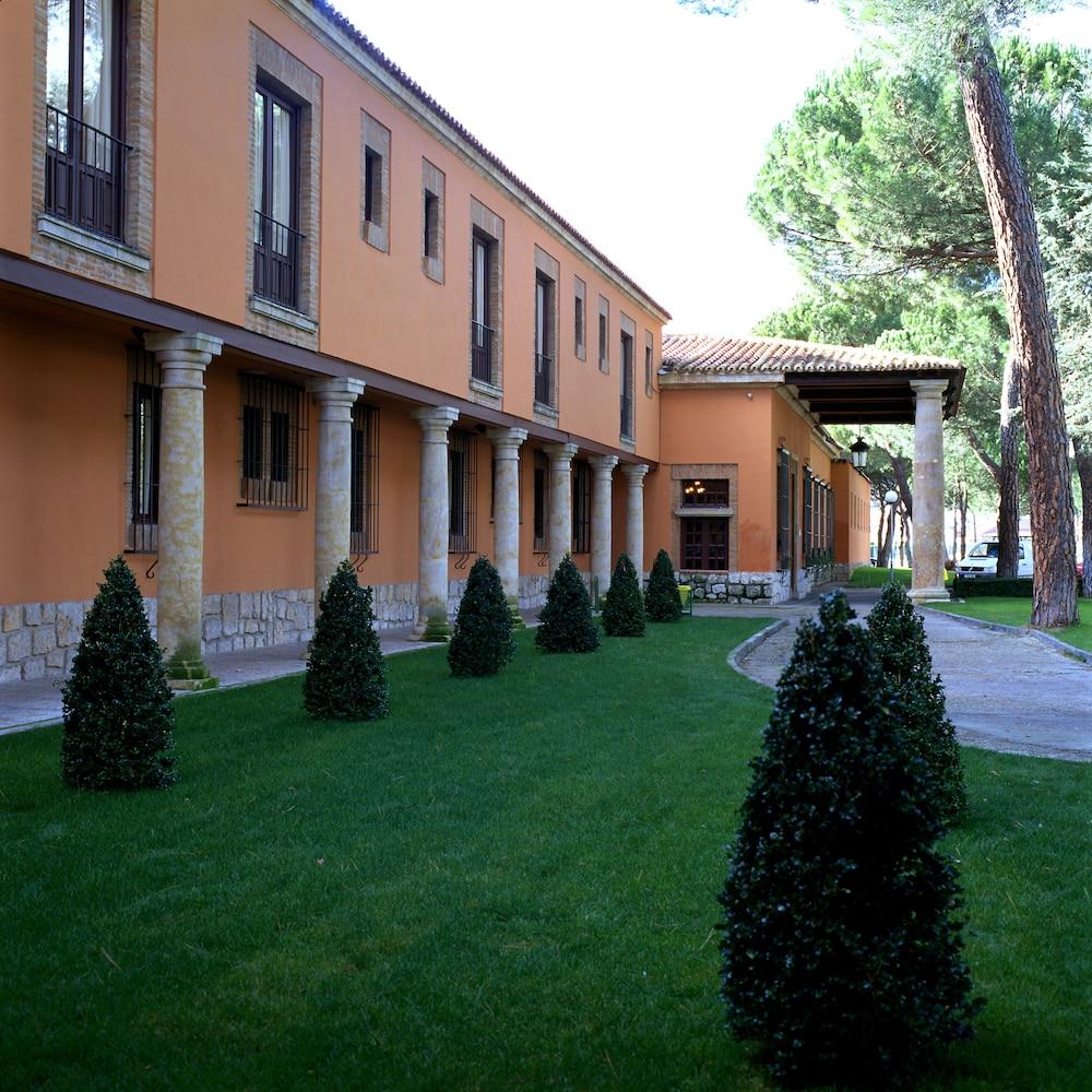 Parador De Tordesillas Exterior foto